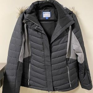 Mountain Warehouse black and grey ski jacket with faux fur hood size Medium